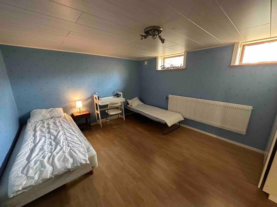 Modernt & Rymligt Sommarhus Pa Landet- Bubbelpool Villa เอสคิสทูนา ภายนอก รูปภาพ